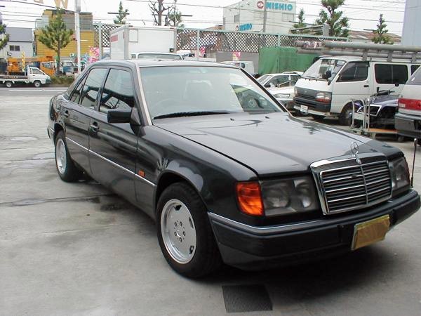 Mercedes_1992_260E