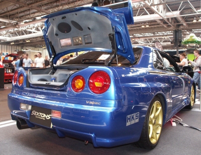 Nissan skyline gtr r34 sound system
