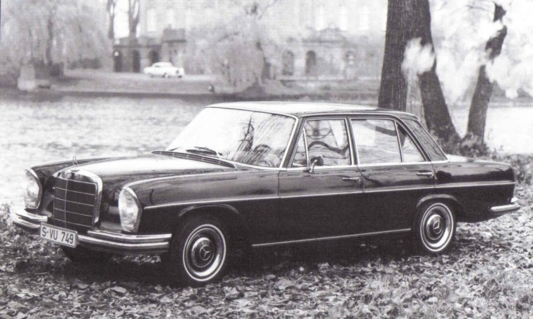 mercedes-benz_1967_300SE_07