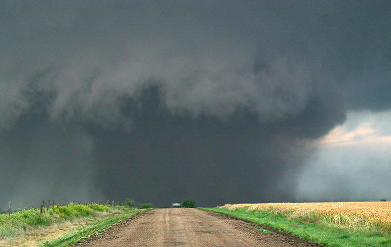tornado3-29may04-16a