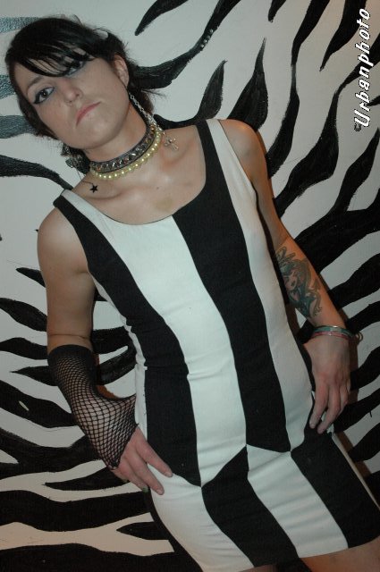Dommi_tight_n_grimmi_7_