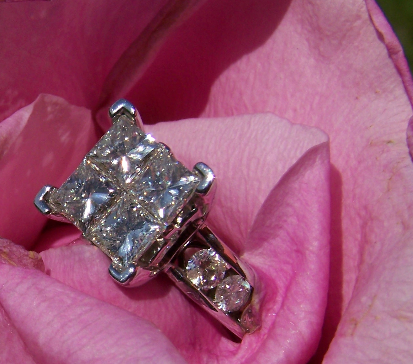 Ring_in_Flower
