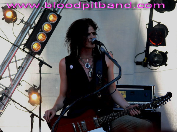 bloodpit453